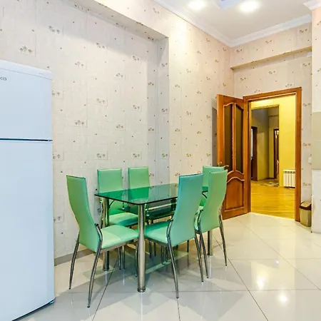 Apartment View To City Baku Exterior photo